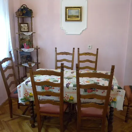 In Balatonboglar/balaton 18231 アパート